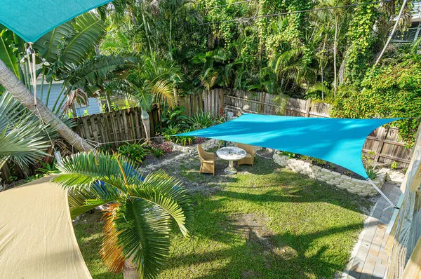 $7,000 | 300 Southeast 7th Avenue, Delray Beach, FL 33483