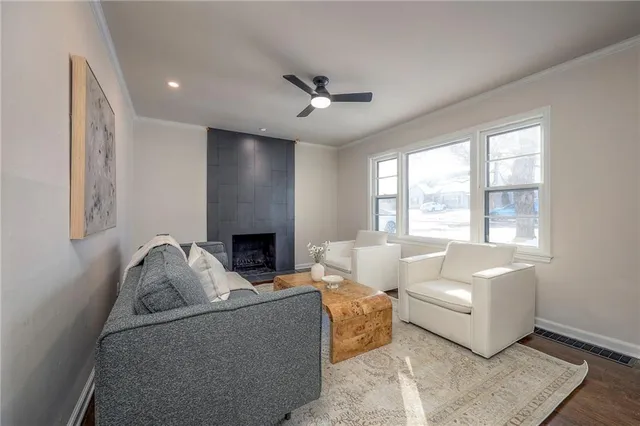 $349,900 | 5529 Granada Lane, Mission, KS 66205