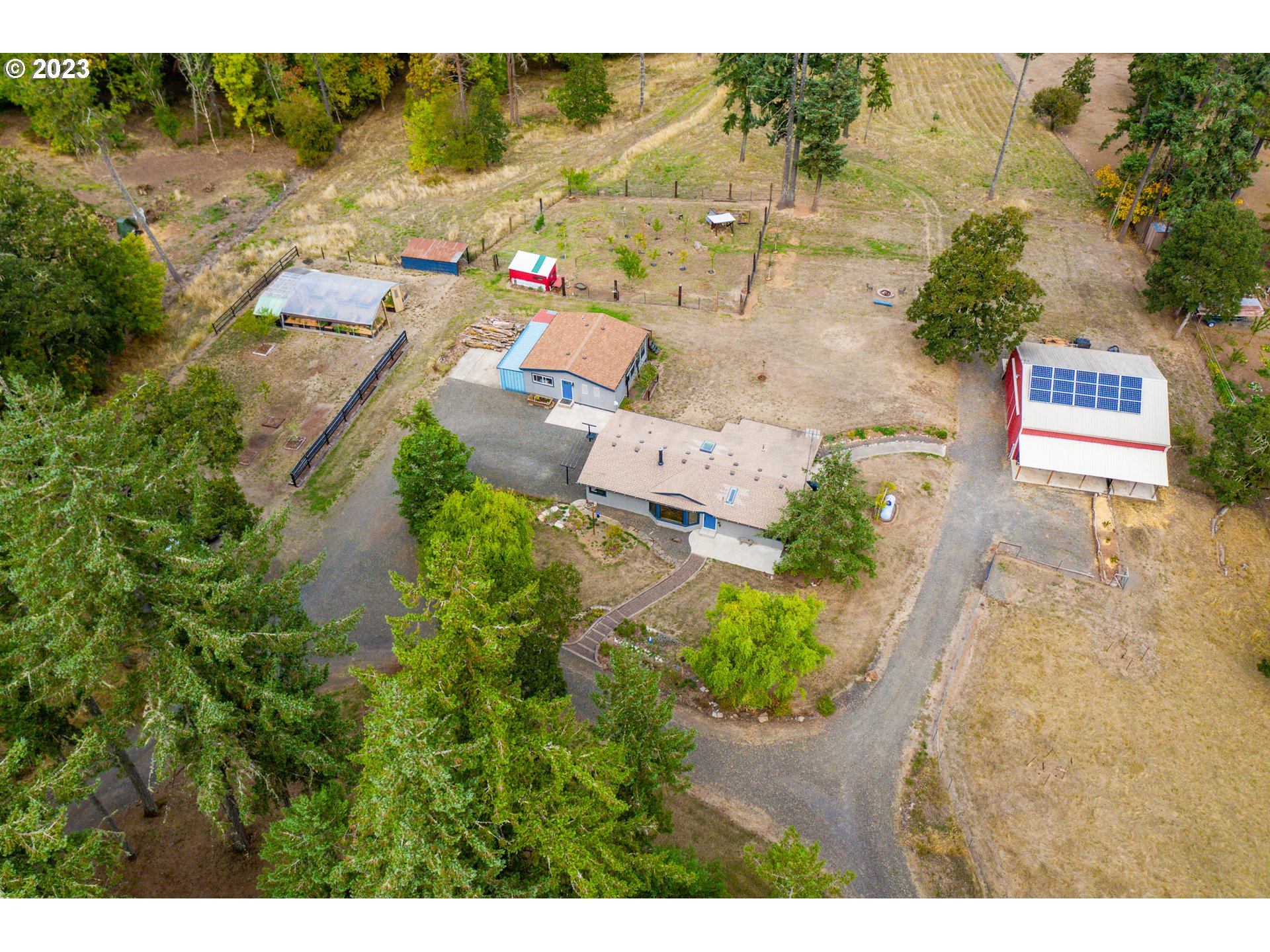 36933 Edgemont Drive Lebanon, OR 97355 - Photo 35 of 43 Gallery Image 35