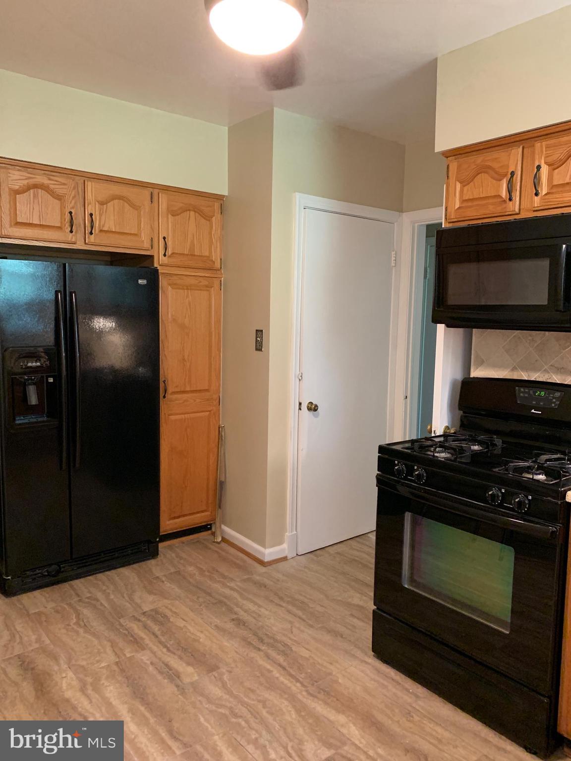 9503 Hale Place Silver Spring, MD 20910 - Photo 3 of 15 Kitchen