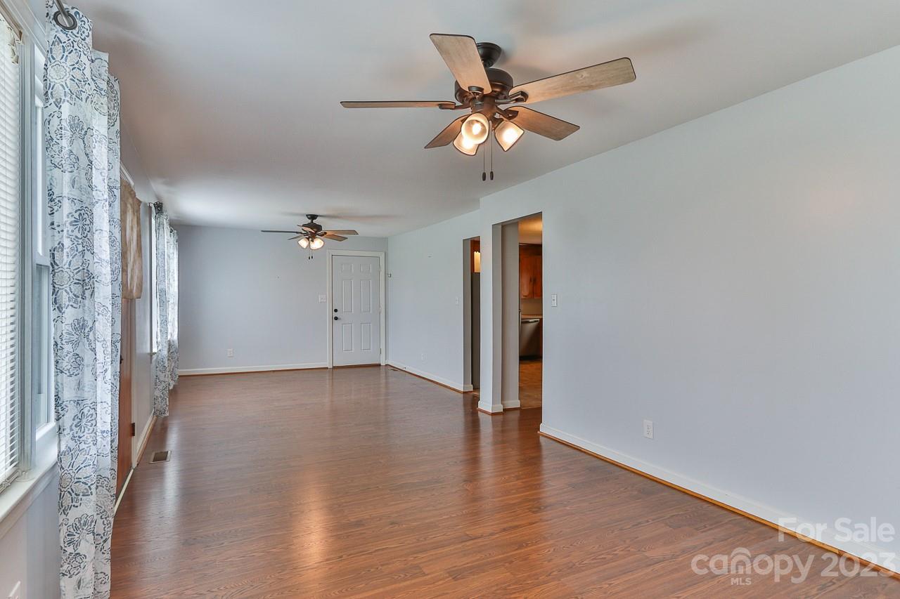 2504 Old Mountain Road Hiddenite, NC 28636 - Photo 5 of 31 Gallery Image 5