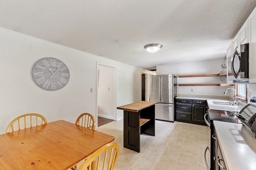 99 Dunn Road Ashburnham, MA 01430 - Photo 6 of 34