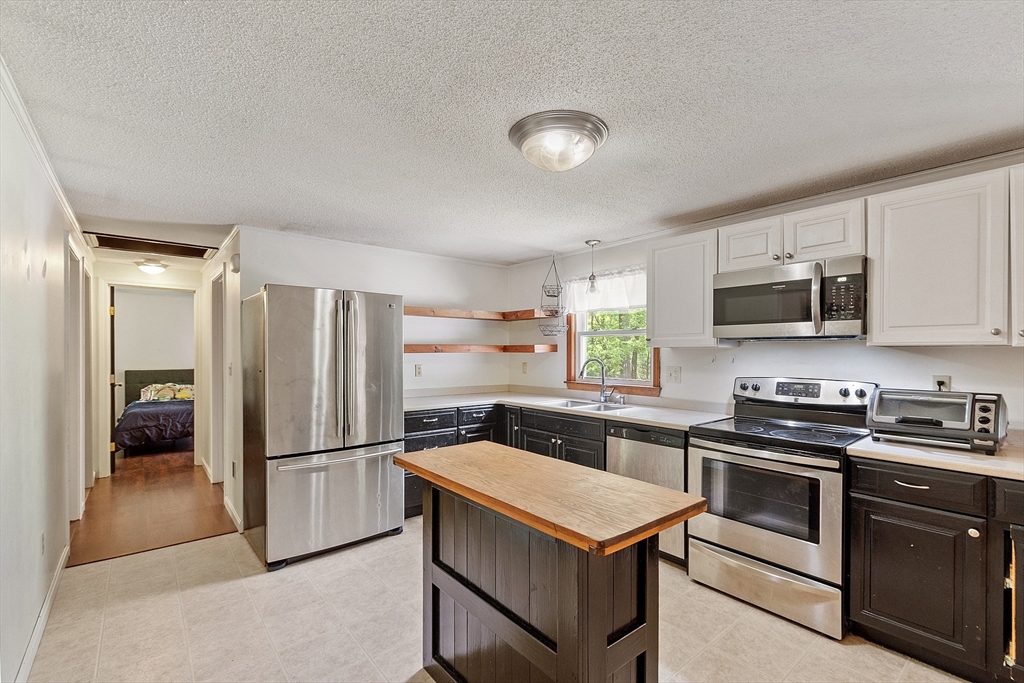 99 Dunn Road Ashburnham, MA 01430 - Photo 7 of 34