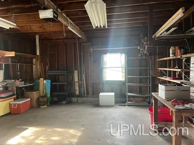 701 South Lincoln Road Escanaba, MI 49829 - Photo 35 of 44
