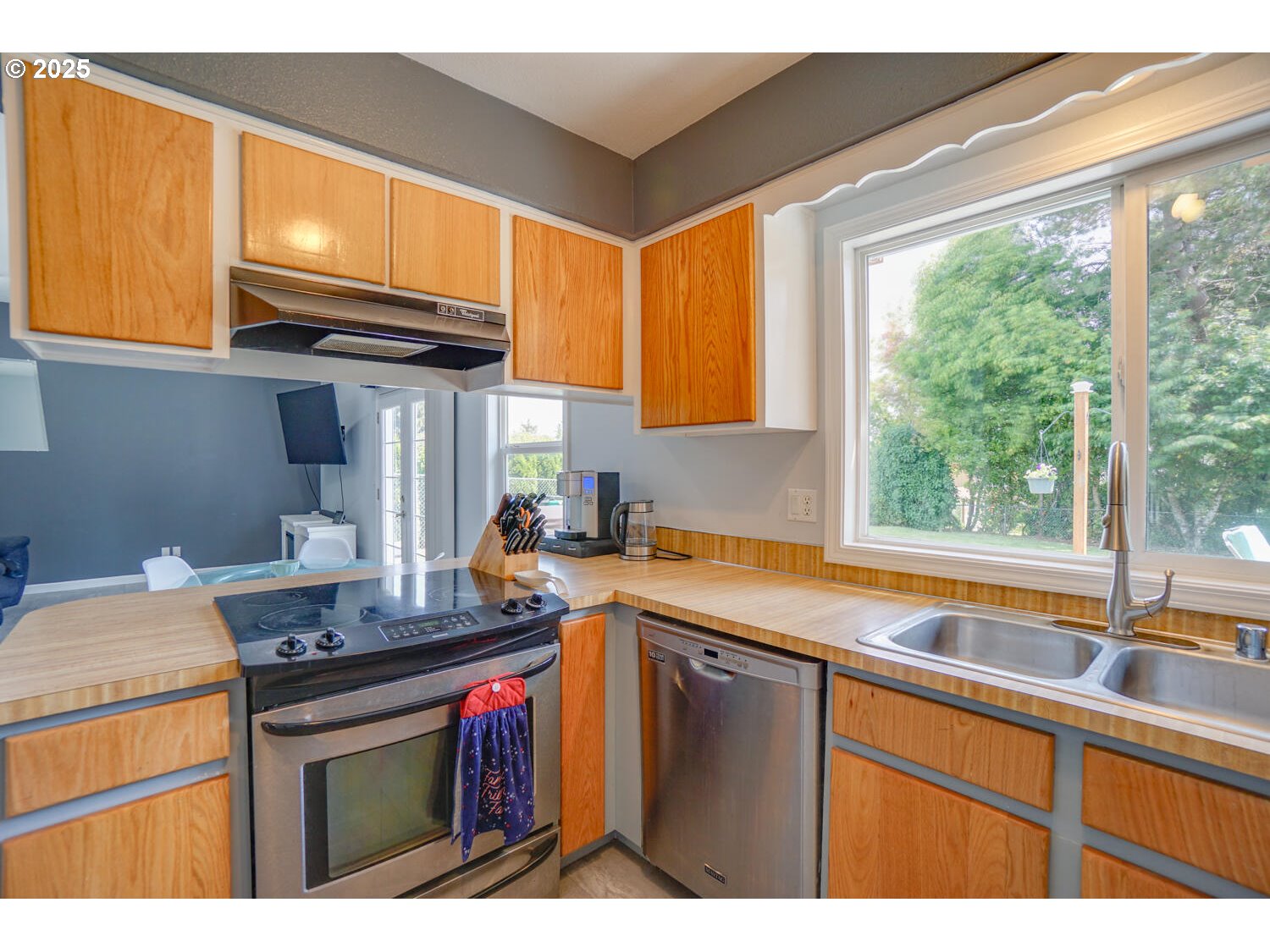 16115 Northeast 31st Avenue Ridgefield, WA 98642 - Photo 12 of 40 Kitchen
