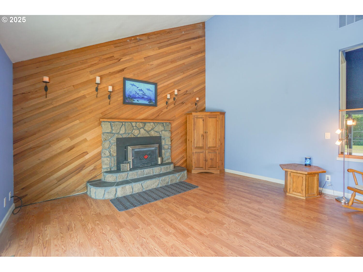 16115 Northeast 31st Avenue Ridgefield, WA 98642 - Photo 6 of 40 Living Room