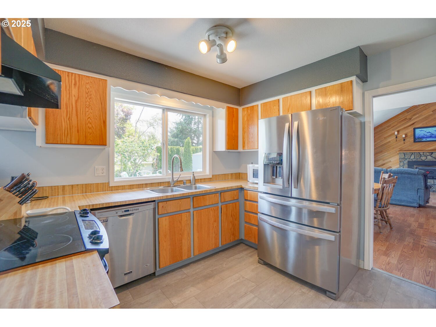 16115 Northeast 31st Avenue Ridgefield, WA 98642 - Photo 10 of 40 Kitchen