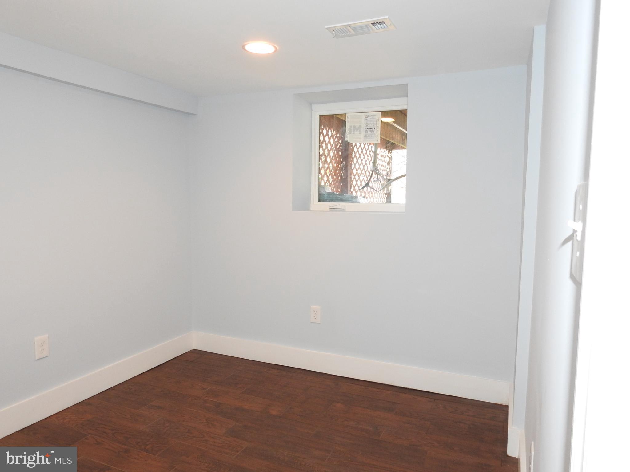4430 Manorview Road Baltimore, MD 21229 - Photo 29 of 41 Gallery Image 29