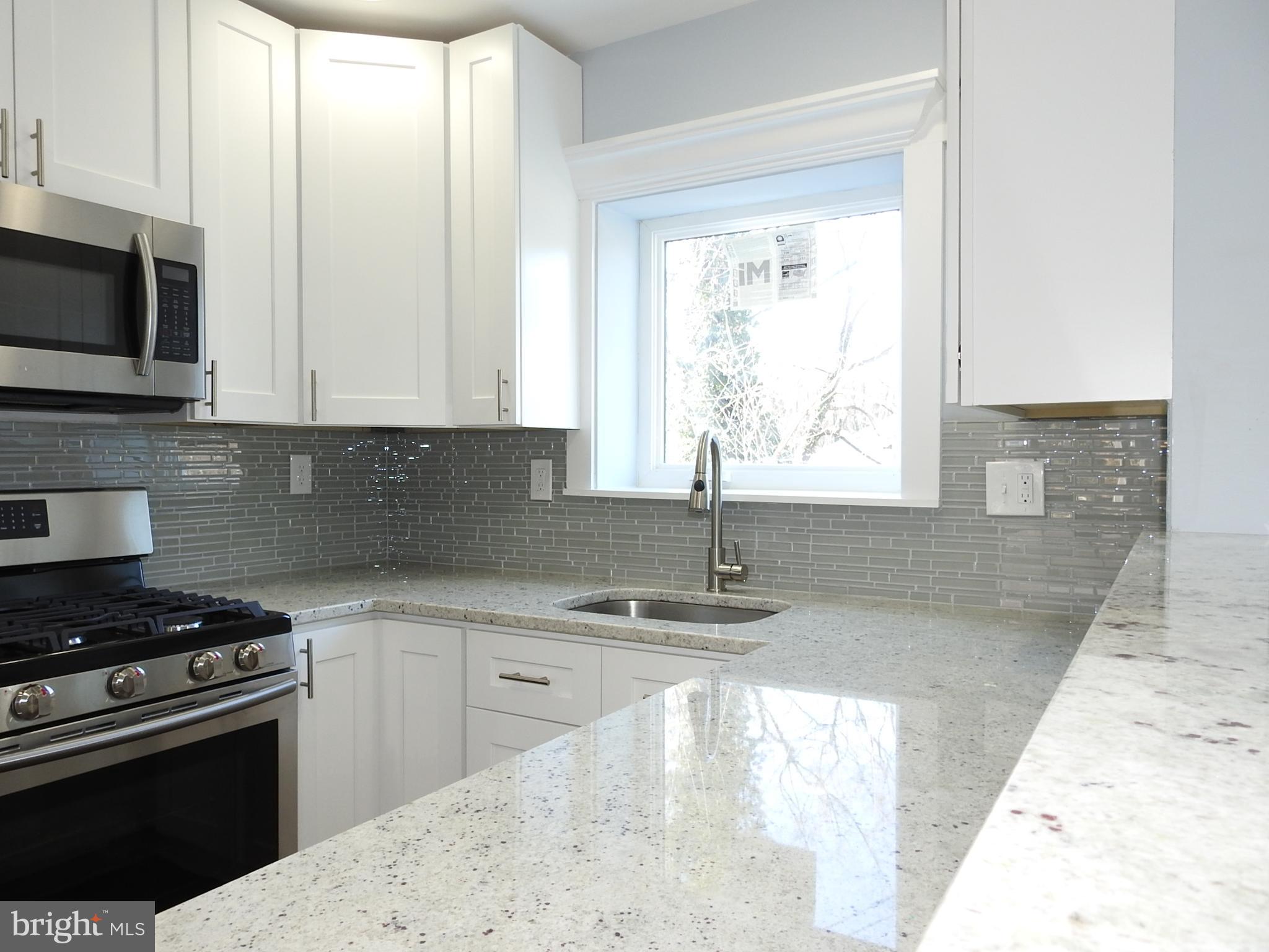 4430 Manorview Road Baltimore, MD 21229 - Photo 9 of 41 Gallery Image 9