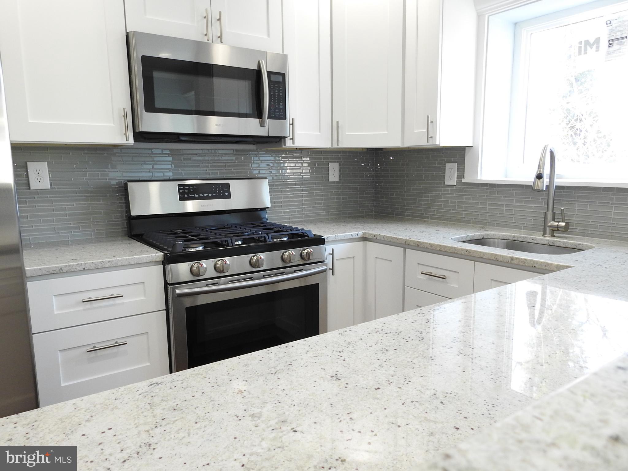 4430 Manorview Road Baltimore, MD 21229 - Photo 10 of 41 Gallery Image 10
