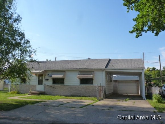 2207 East Keys Avenue Springfield, IL 62702 - Photo 1 of 11