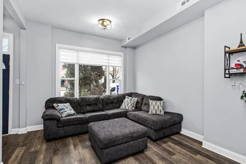 $479,900 | 3339 West Le Moyne Street, Chicago, IL 60651