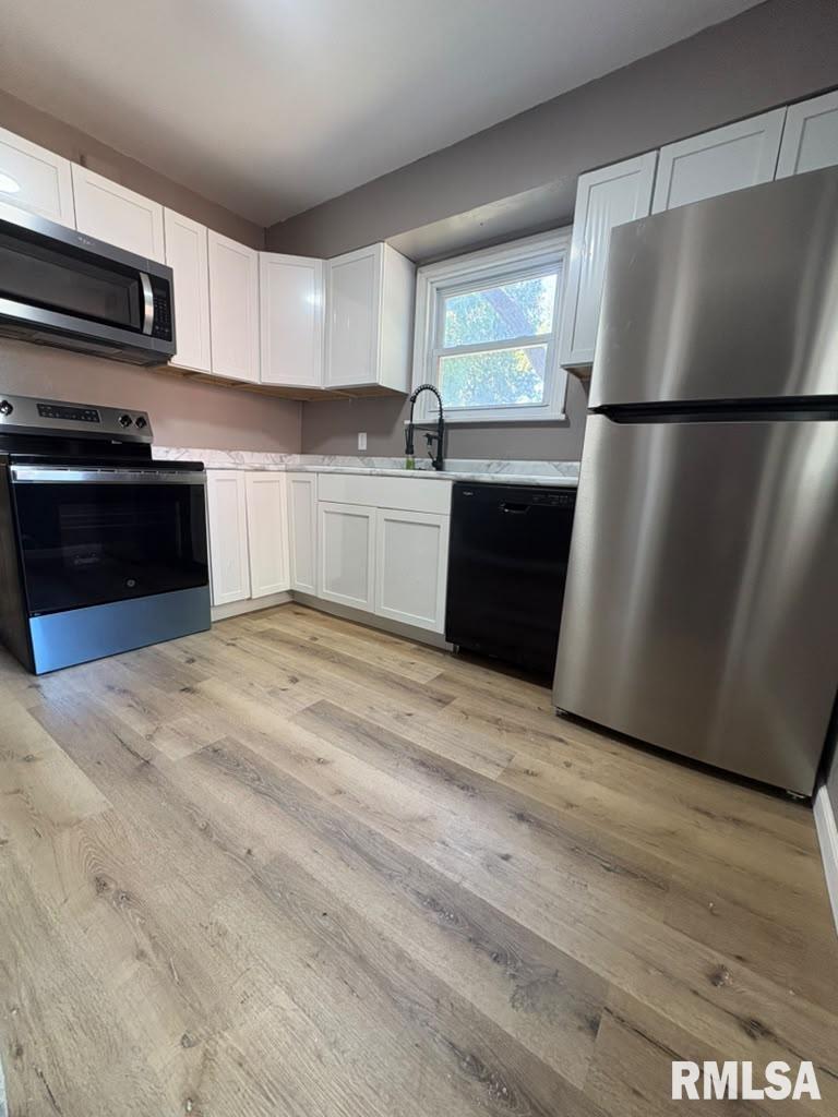 2216 East Lawrence Avenue Springfield, IL 62703 - Photo 6 of 24
