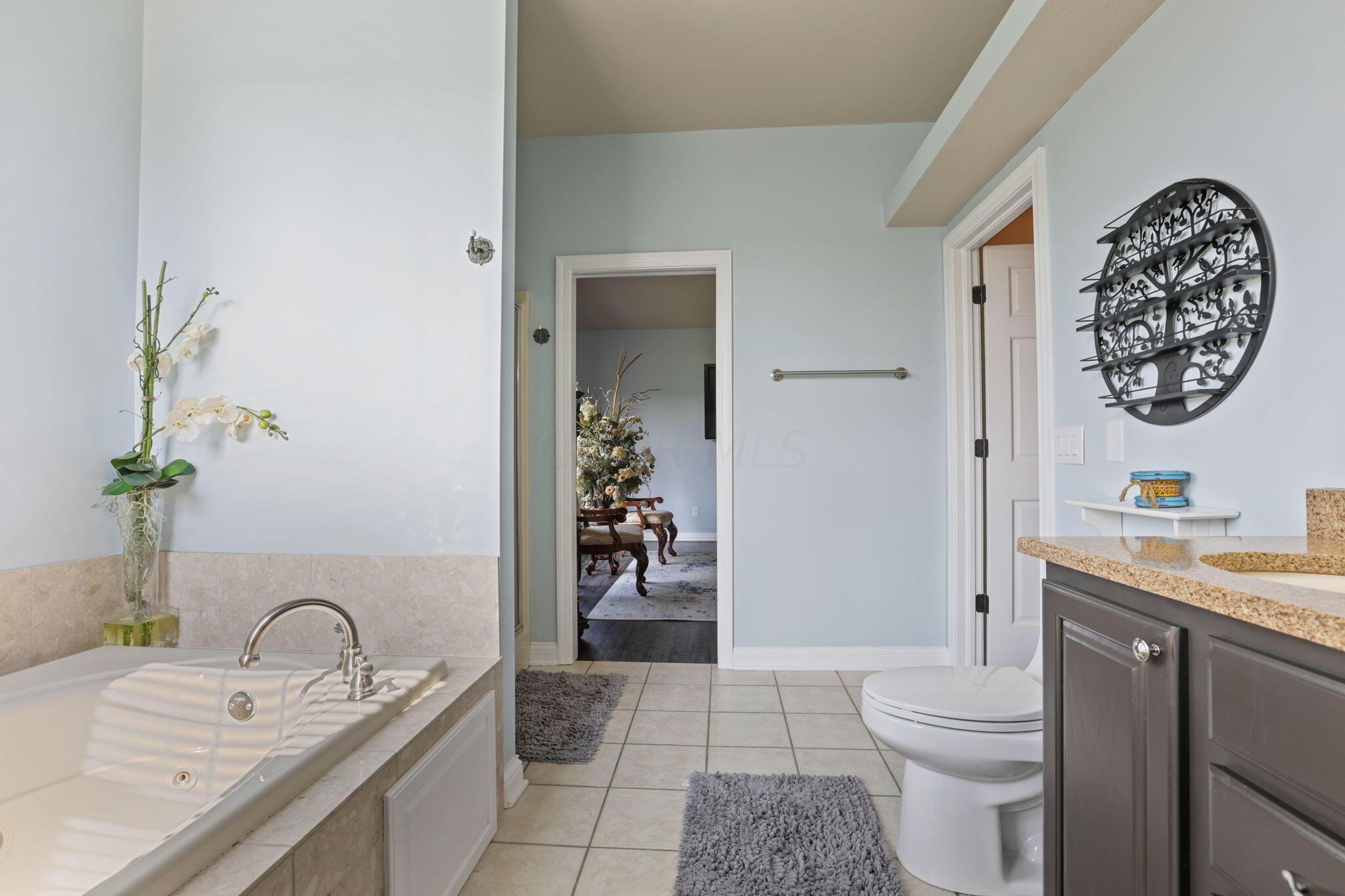 8885 Refugee Road Southwest Etna, OH 43062 - Photo 57 of 121 Owners Suite