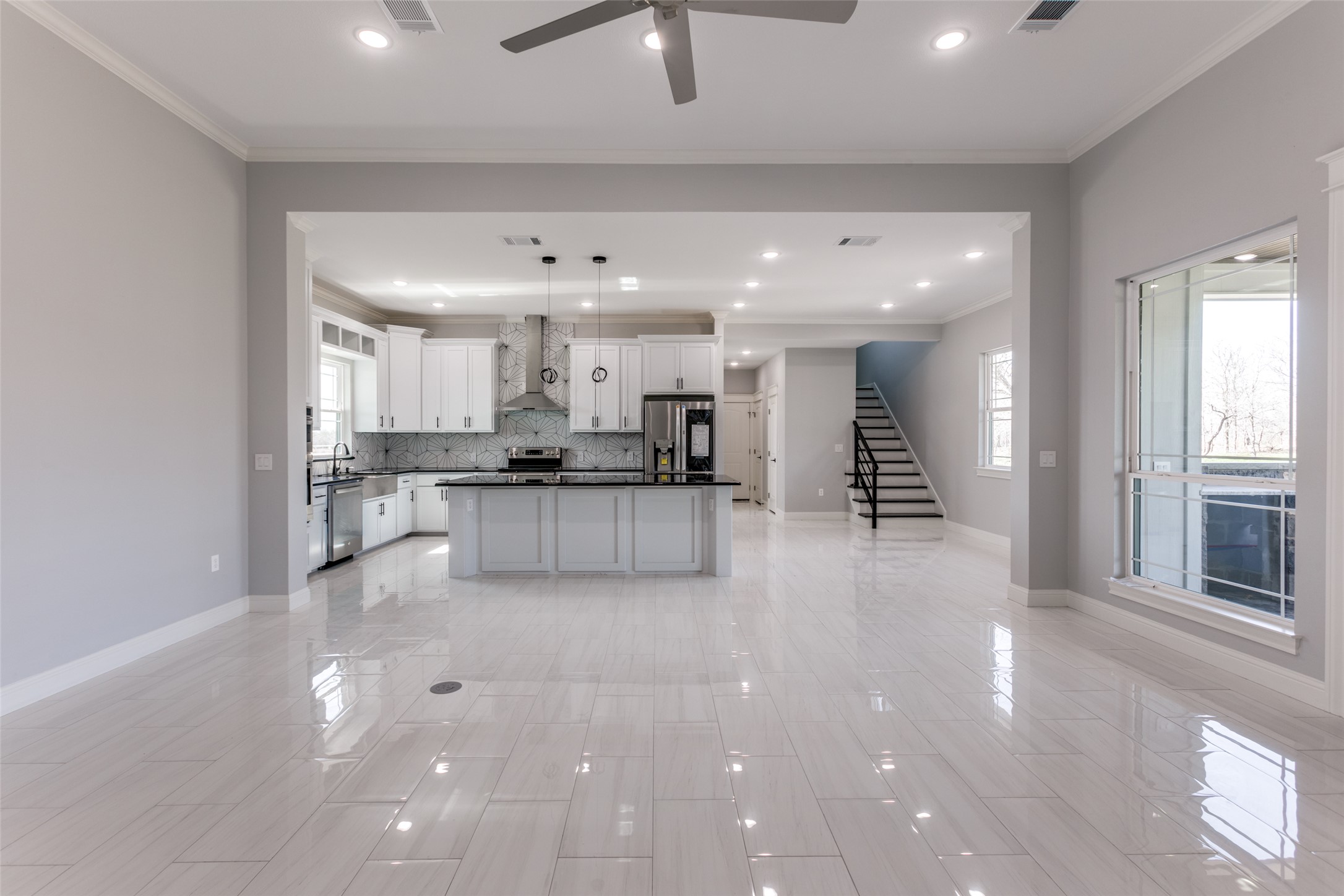 485 Post Oak Gonzales, TX 78629 - Photo 12 of 38 a view of kitchen with kitchen island and stainless steel appliances