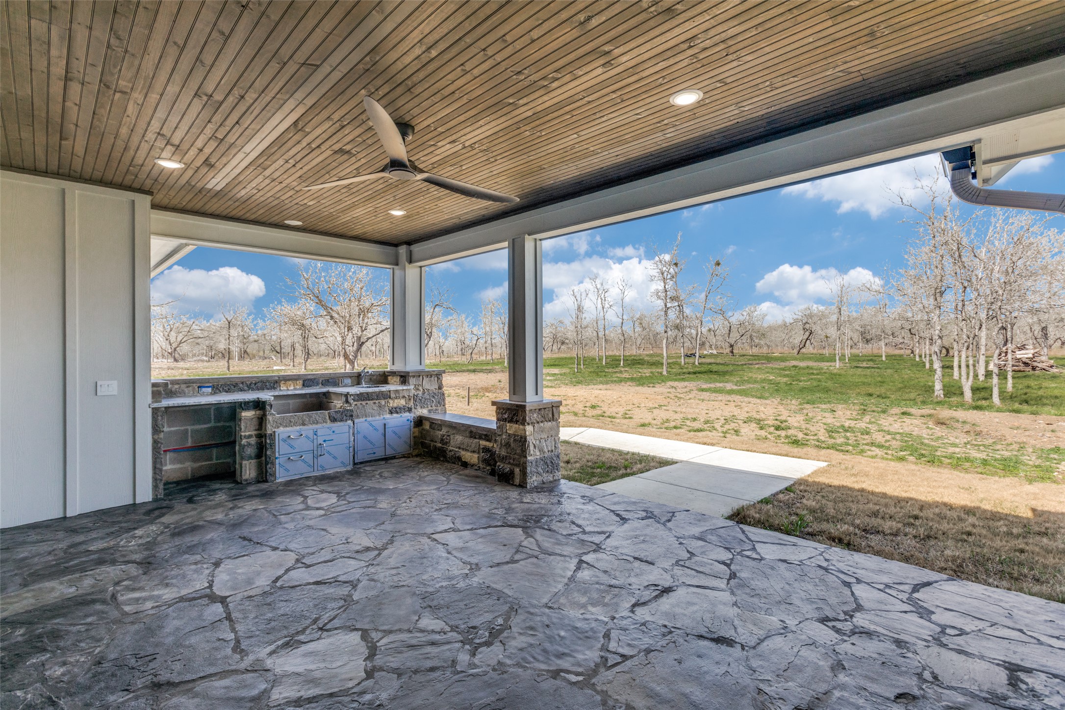 485 Post Oak Gonzales, TX 78629 - Photo 29 of 38 a view of a porch with furniture and a yard