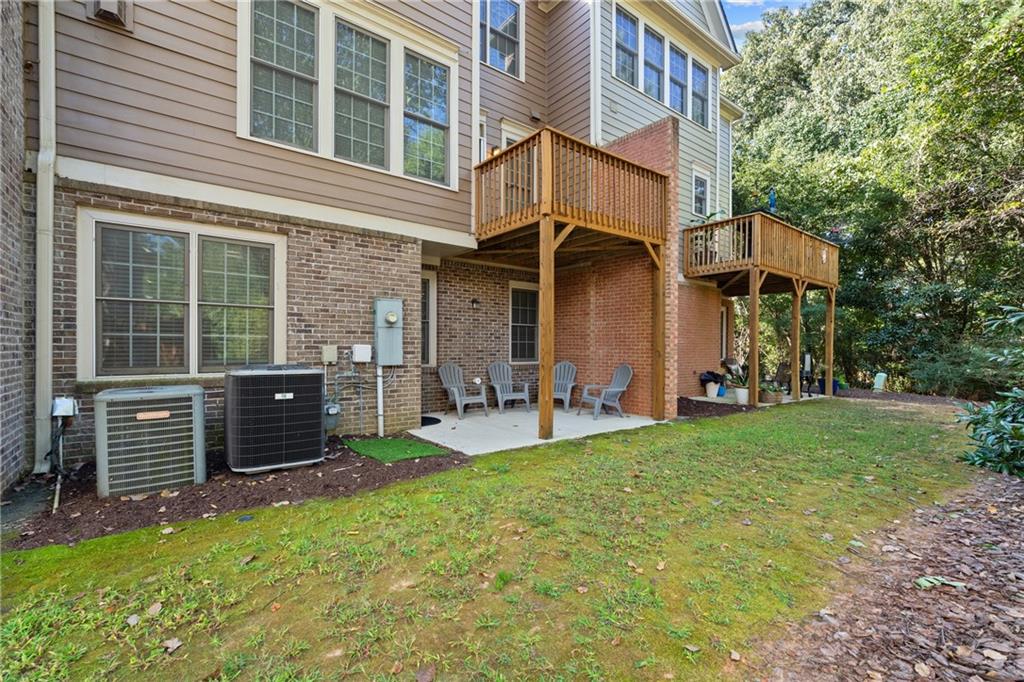 2015 Eagle Ridge Roswell, GA 30076 - Photo 33 of 45