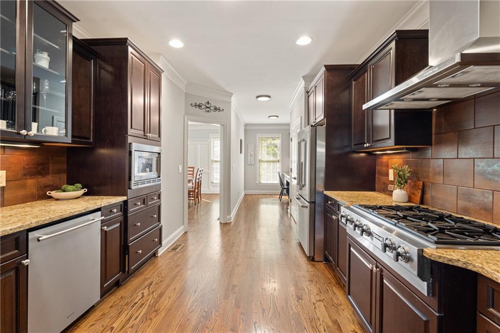 2015 Eagle Ridge Roswell, GA 30076 - Photo 8 of 45