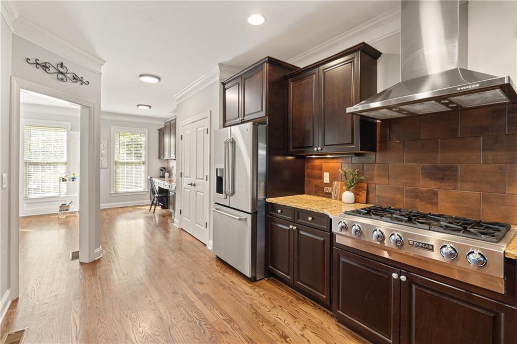 2015 Eagle Ridge Roswell, GA 30076 - Photo 9 of 45