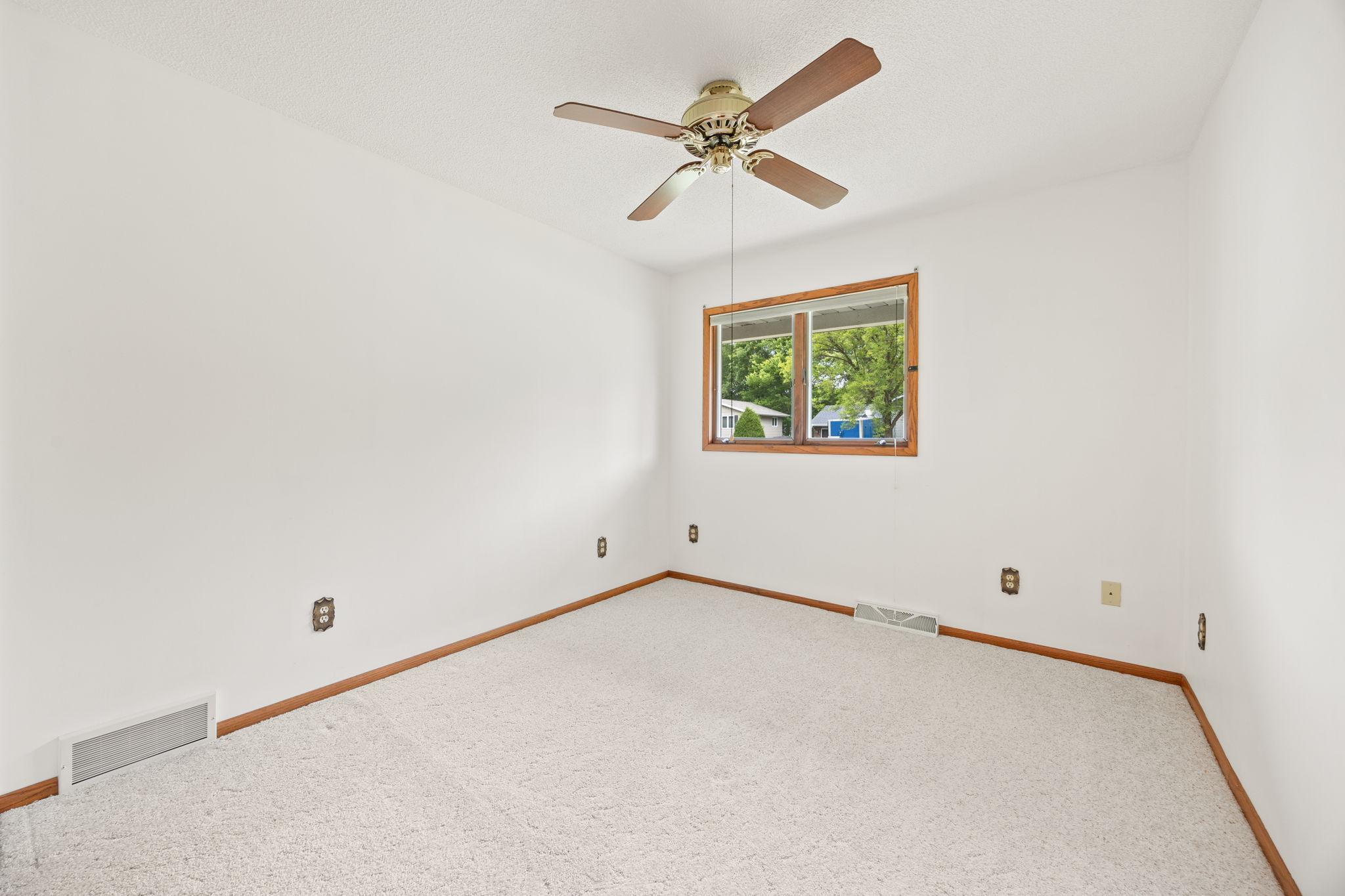 318 Stoney Point Road Southwest Hutchinson, MN 55350 - Photo 12 of 15 Gallery Image 12