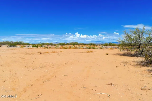a view of outdoor space with city view