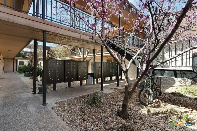 $189,000 | 7801 Shoal Creek Boulevard, Unit 240, Austin, TX 78757