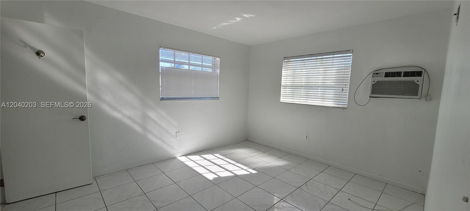 5200 Southwest 89th Place Miami, FL 33165 - Photo 19 of 25