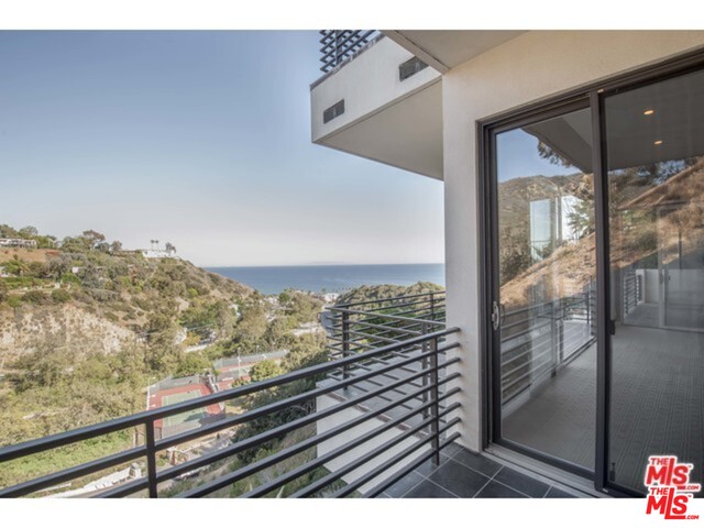 3850 Rambla Orienta Malibu, CA 90265 - Photo 15 of 33