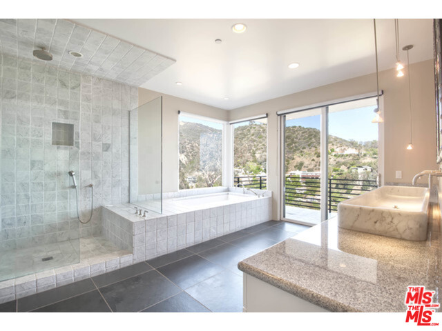 3850 Rambla Orienta Malibu, CA 90265 - Photo 17 of 33