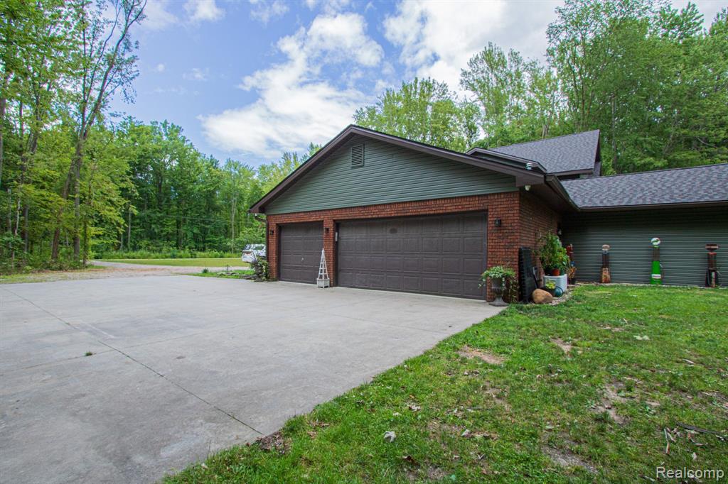 7857 Kendall Road Columbus, MI 48063 - Photo 4 of 72
