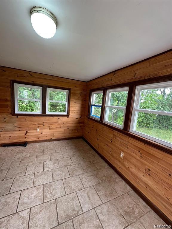 5091 East Clyde Road Howell, MI 48855 - Photo 2 of 8