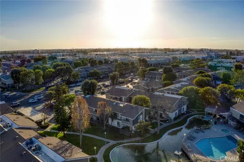 $419,000 | 2849 South Fairview Street, Unit C, Santa Ana, CA 92704