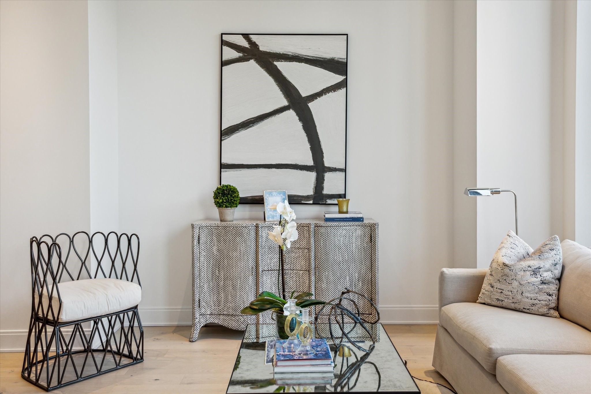 2323 West Main Street, Unit 402 Houston, TX 77098 - Photo 7 of 30 Living space has plenty of space for seating, storage and style!