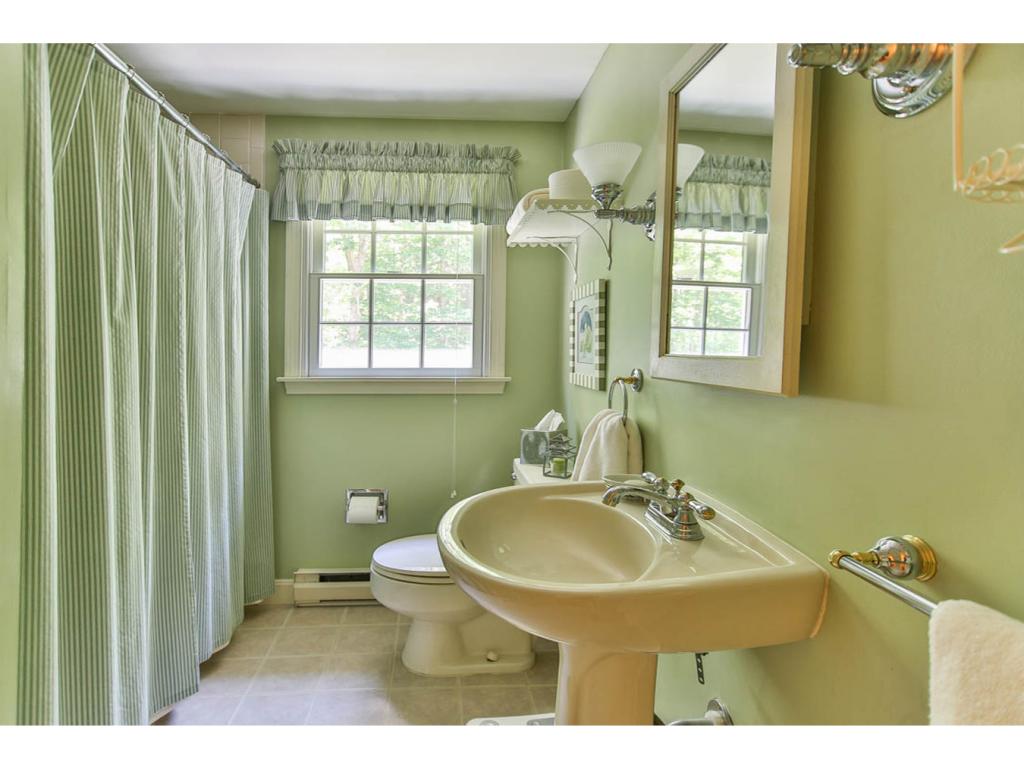 4 Hartman Place Exeter, NH 03833 - Photo 28 of 35