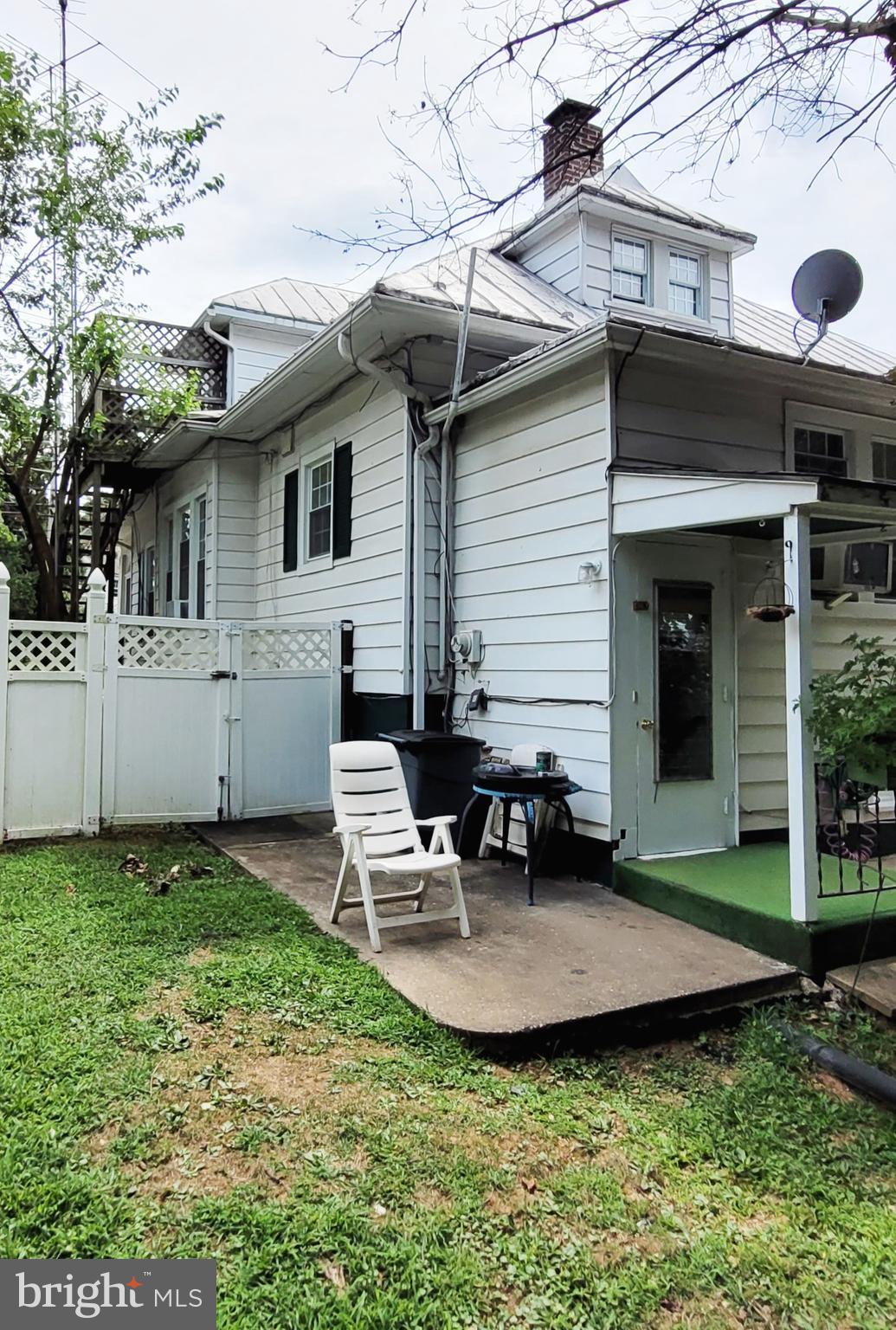 16 New Windsor Road Westminster, MD 21157 - Photo 53 of 81 Right rear patio Apt C entrance