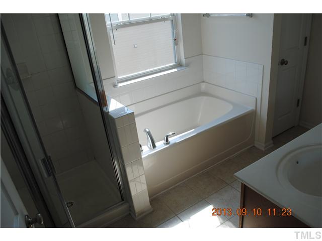 330 Gilman Lane Raleigh, NC 27610 - Photo 5 of 6