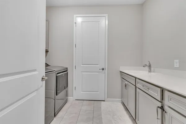 $2,950 | 2010 Spring Shower Circle, Kissimmee, FL 34744