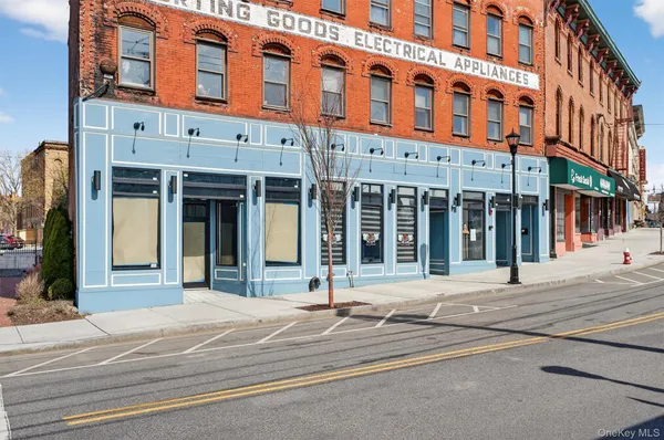 $1,900 | 23 West Main Street, Unit 1, Middletown, NY 10940