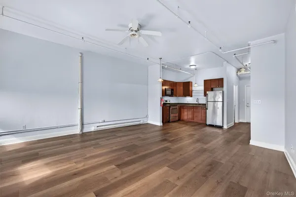$1,900 | 23 West Main Street, Unit 1, Middletown, NY 10940