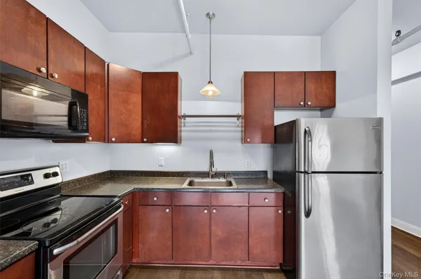 $1,900 | 23 West Main Street, Unit 1, Middletown, NY 10940