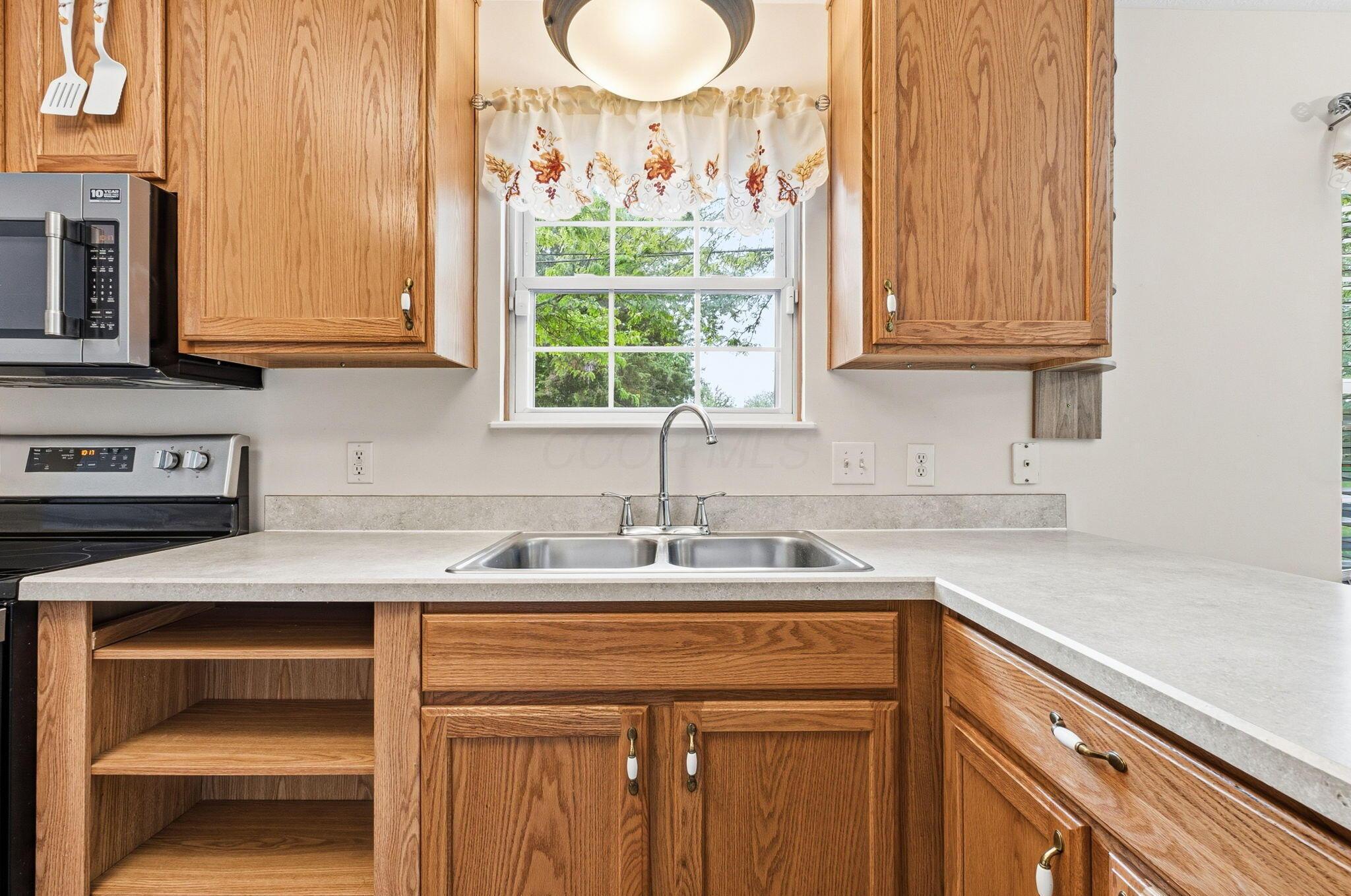 5183 Baker Ridge Drive Columbus, OH 43228 - Photo 18 of 39