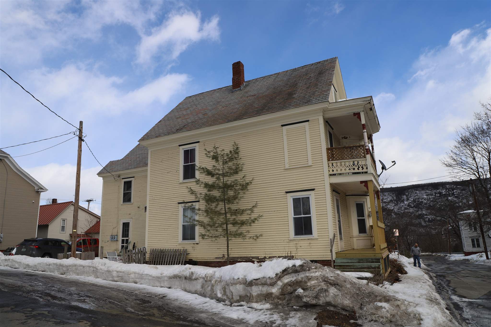 9 Brown Street Rockingham, VT 05101 - Photo 2 of 27 Gallery Image 2