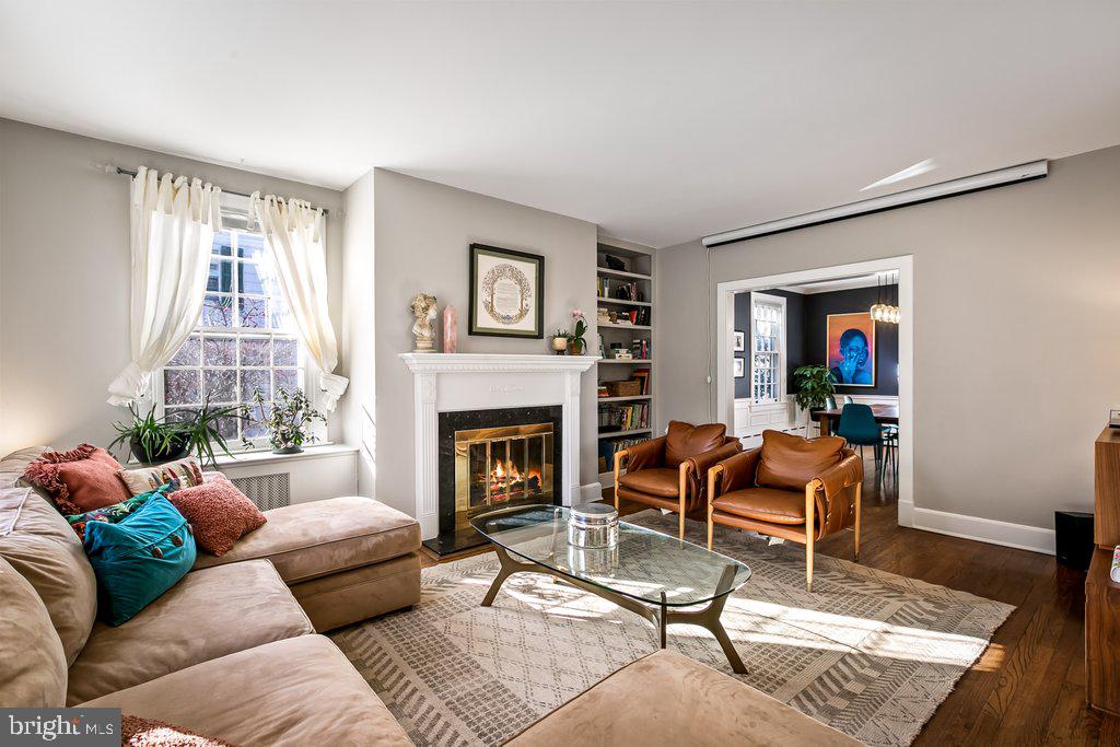 326 Broxton Road Baltimore, MD 21212 - Photo 6 of 56 Living Room