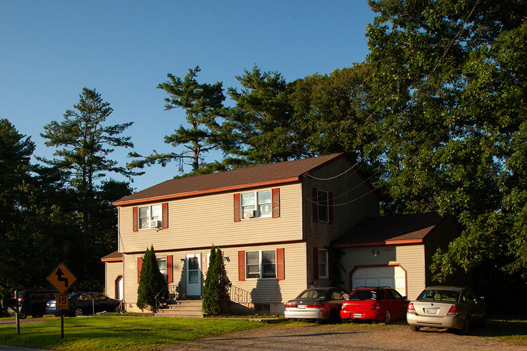 42 River Road outside 1