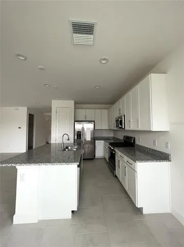 $3,000 | 3260 Great Banyan Way, Wesley Chapel, FL 33543