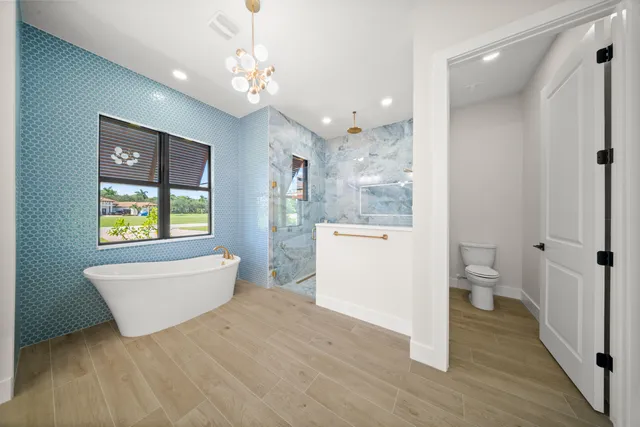 $1,013,000 | 122 Southeast Via Lago Garda, Port St. Lucie, FL 34952