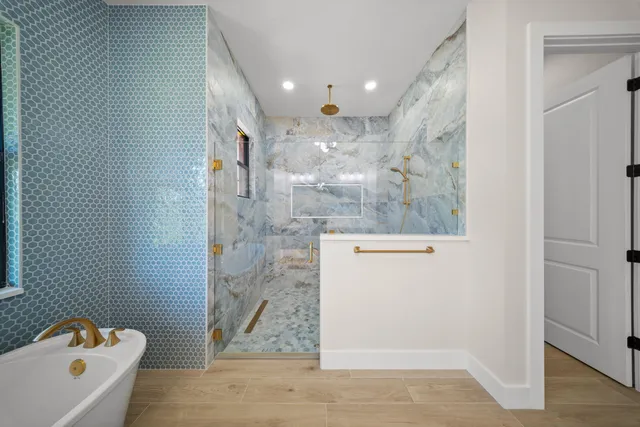 $1,013,000 | 122 Southeast Via Lago Garda, Port St. Lucie, FL 34952