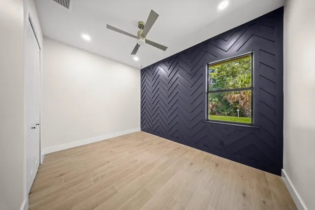 $1,013,000 | 122 Southeast Via Lago Garda, Port St. Lucie, FL 34952