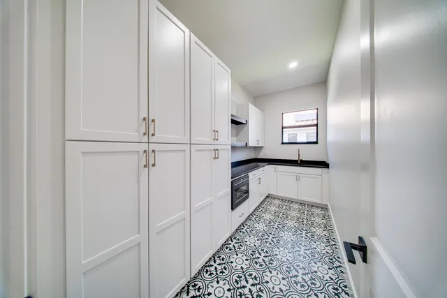 $1,013,000 | 122 Southeast Via Lago Garda, Port St. Lucie, FL 34952