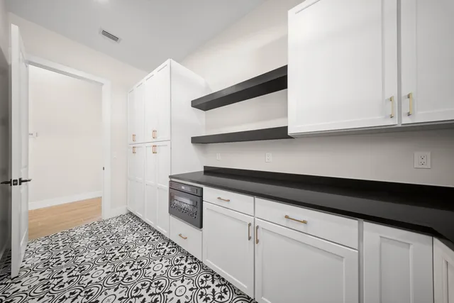 $1,013,000 | 122 Southeast Via Lago Garda, Port St. Lucie, FL 34952